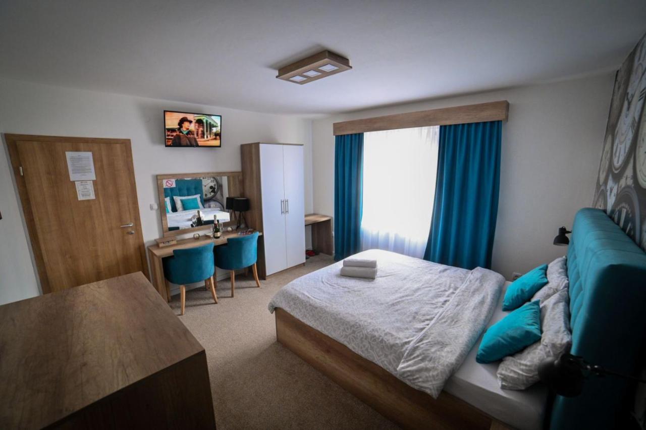 Studio Apartmani Emili Apartman Br 2 比耶利纳 外观 照片