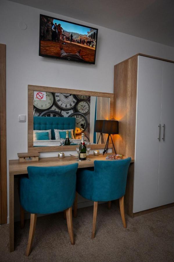 Studio Apartmani Emili Apartman Br 2 比耶利纳 外观 照片